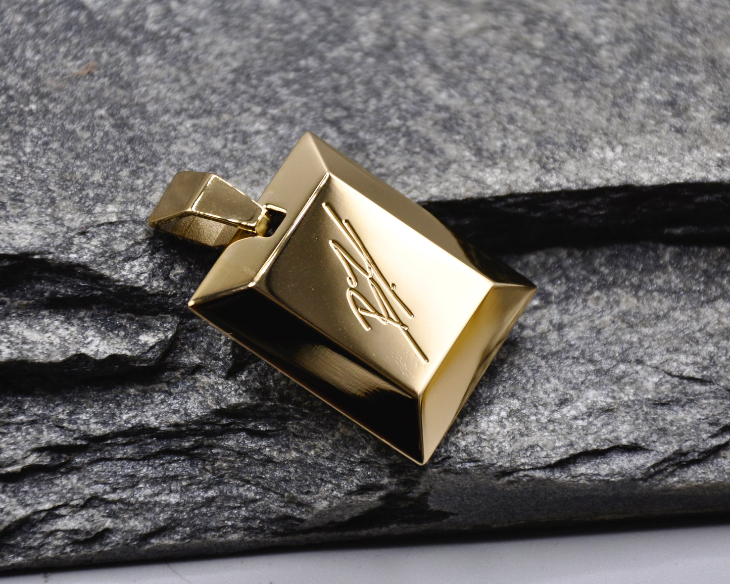 FS | PENDANT | GOLD