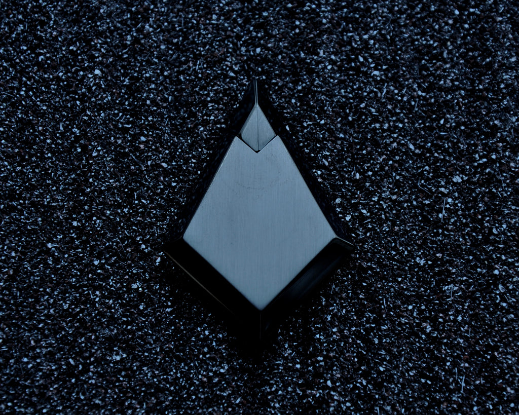 RHOMBUS BLACK